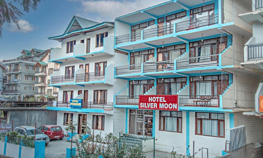 Hotel Silver Moon - Manali (Himachal Pradesh) — Photos 1